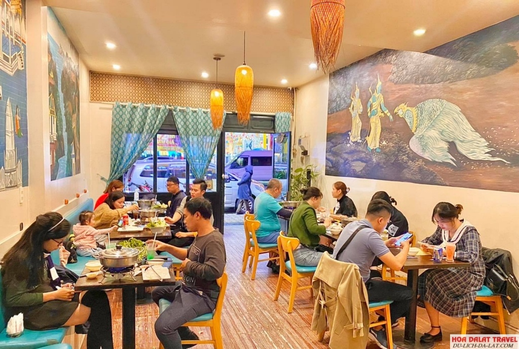 Quán Lẩu Thái Khap Bun Kha rộng rãi, thoáng mát và phục vụ chu đáo