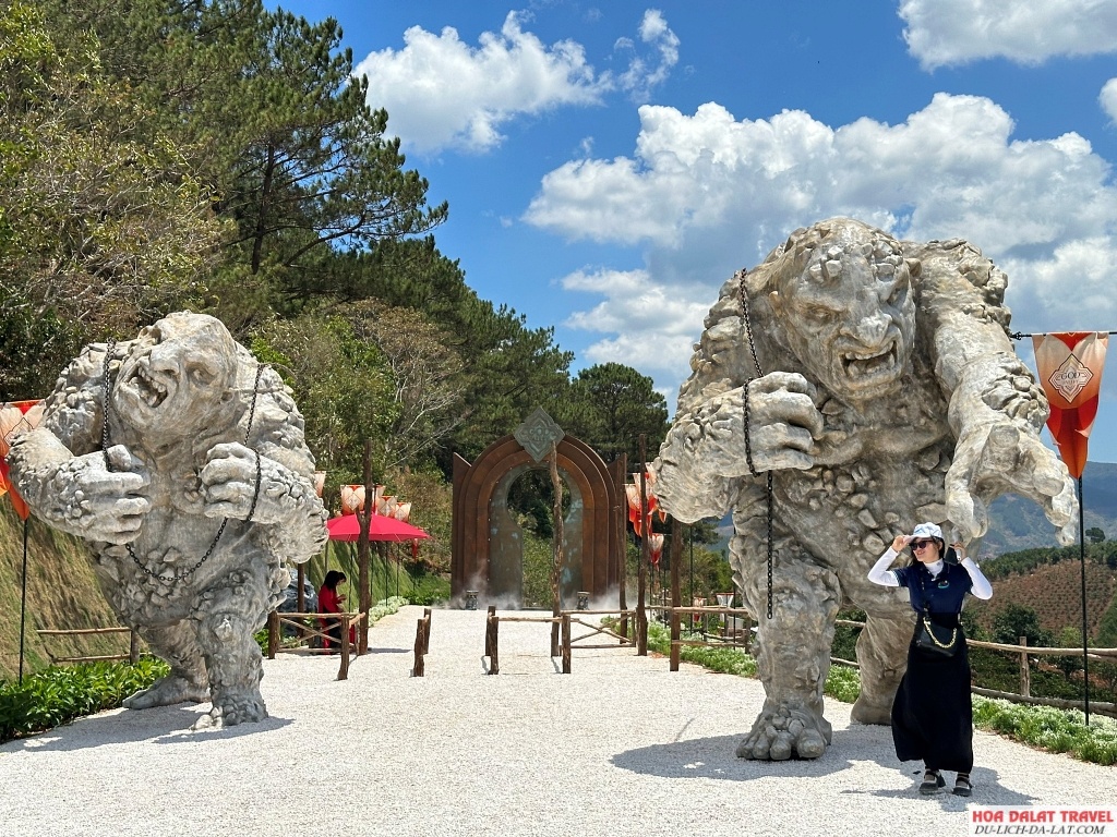 Check in cùng các mô hình độc đáo và tinh xảo ở God Valley