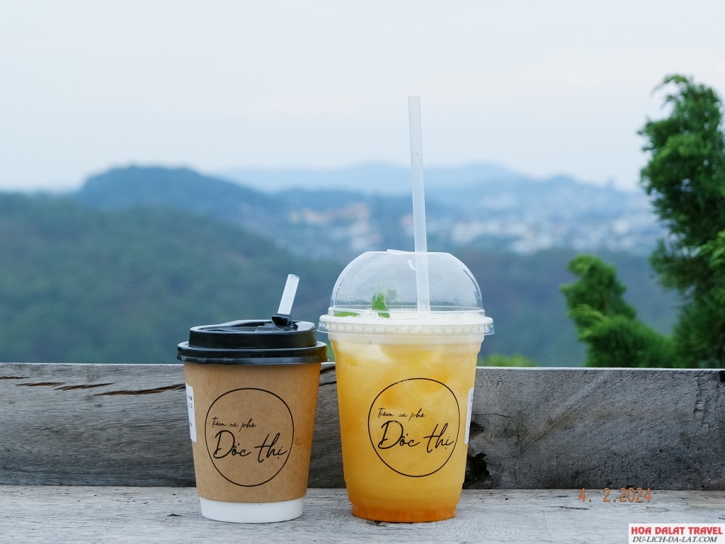 Đồ uống tiệm cà phê Dốc Thị thơm ngon, đa dạng