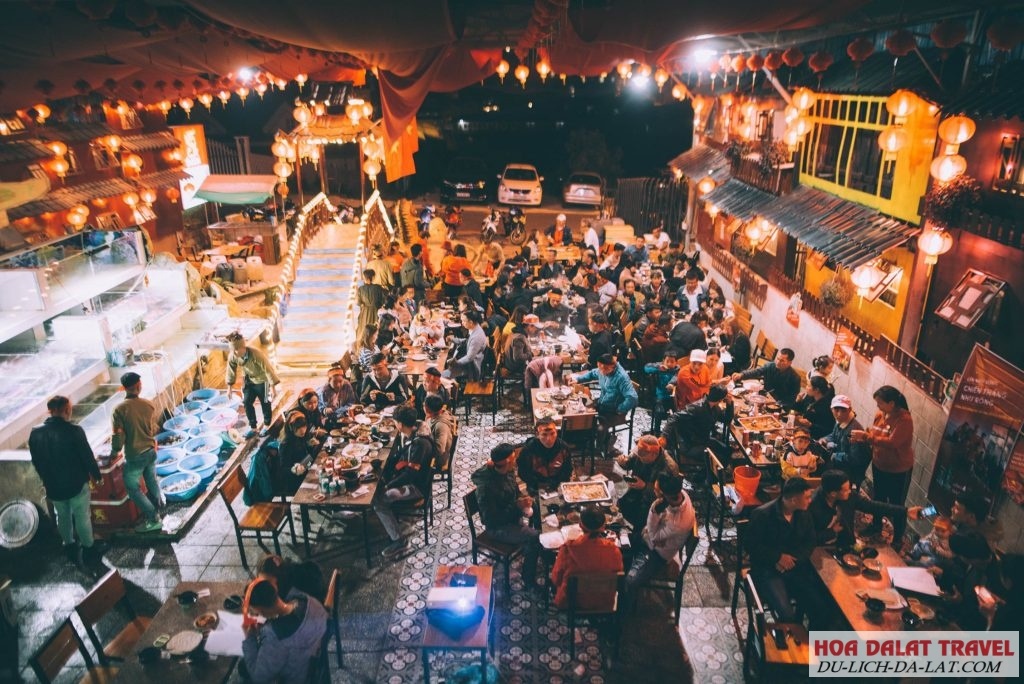 Không gian đậm chất kiếm hiệp như một chốn giang hồ