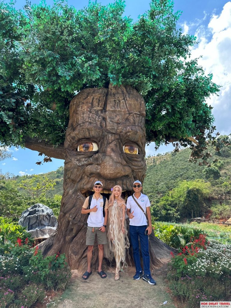 Mô hình Thần Rừng ở God Valley