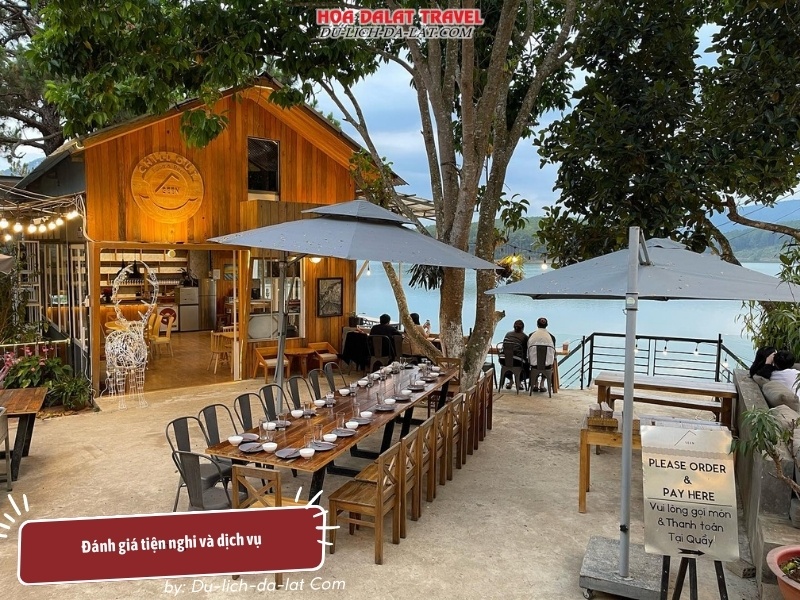 Đánh giá tiện nghi và dịch vụ